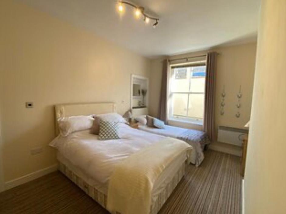 Easby Breakaways - **modern 5 Mins From South Bay, Scarborough** Apartment *